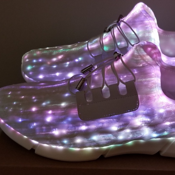 LED sneakers glow in 7 colours. UNUSED - Picture 3 of 8